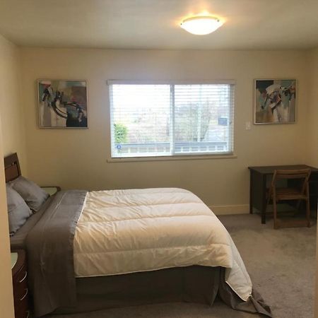 ריצ'מונד Spacious And Bright Large Suite With Separate Bathroom מראה חיצוני תמונה